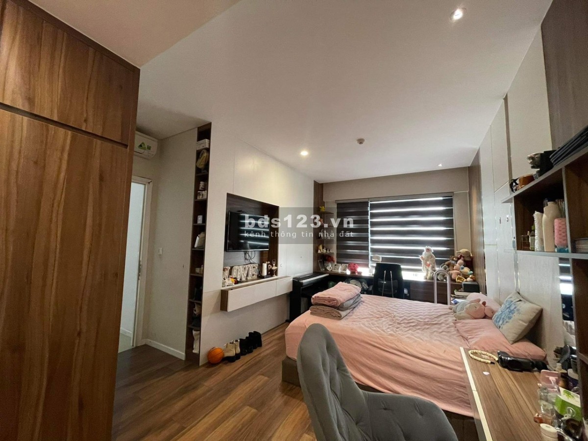Kẹt tiền bán nhanh 3 phòng ngủ căn góc view quận 1, full NT, giá chỉ 12,5 tỷ bao phí - 0945 833 716.