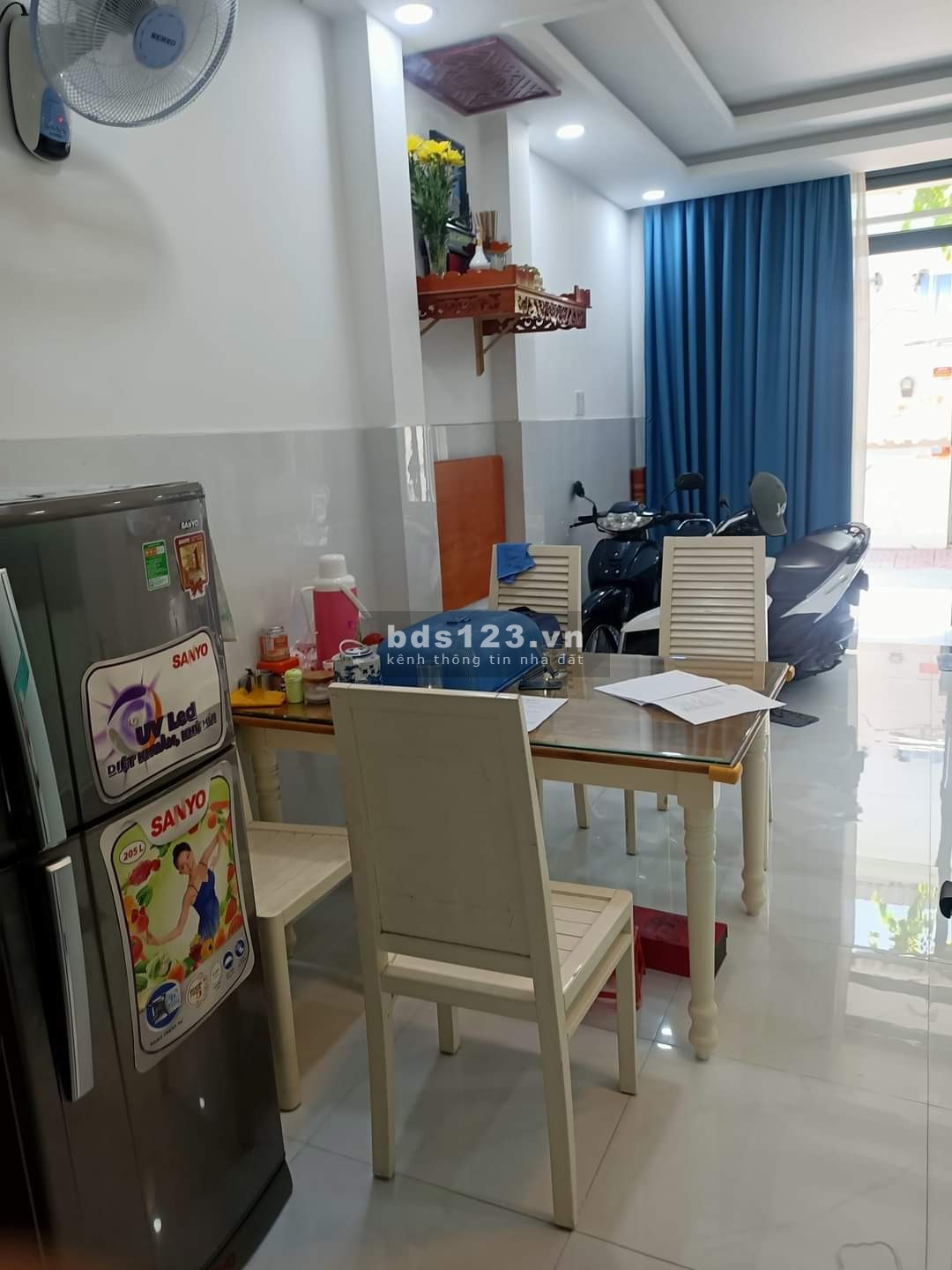 Bán nhà mới 3 tầng, đường ô tô hơn 5m. Gần Aeon Tân Phú, 4.2 tỷ