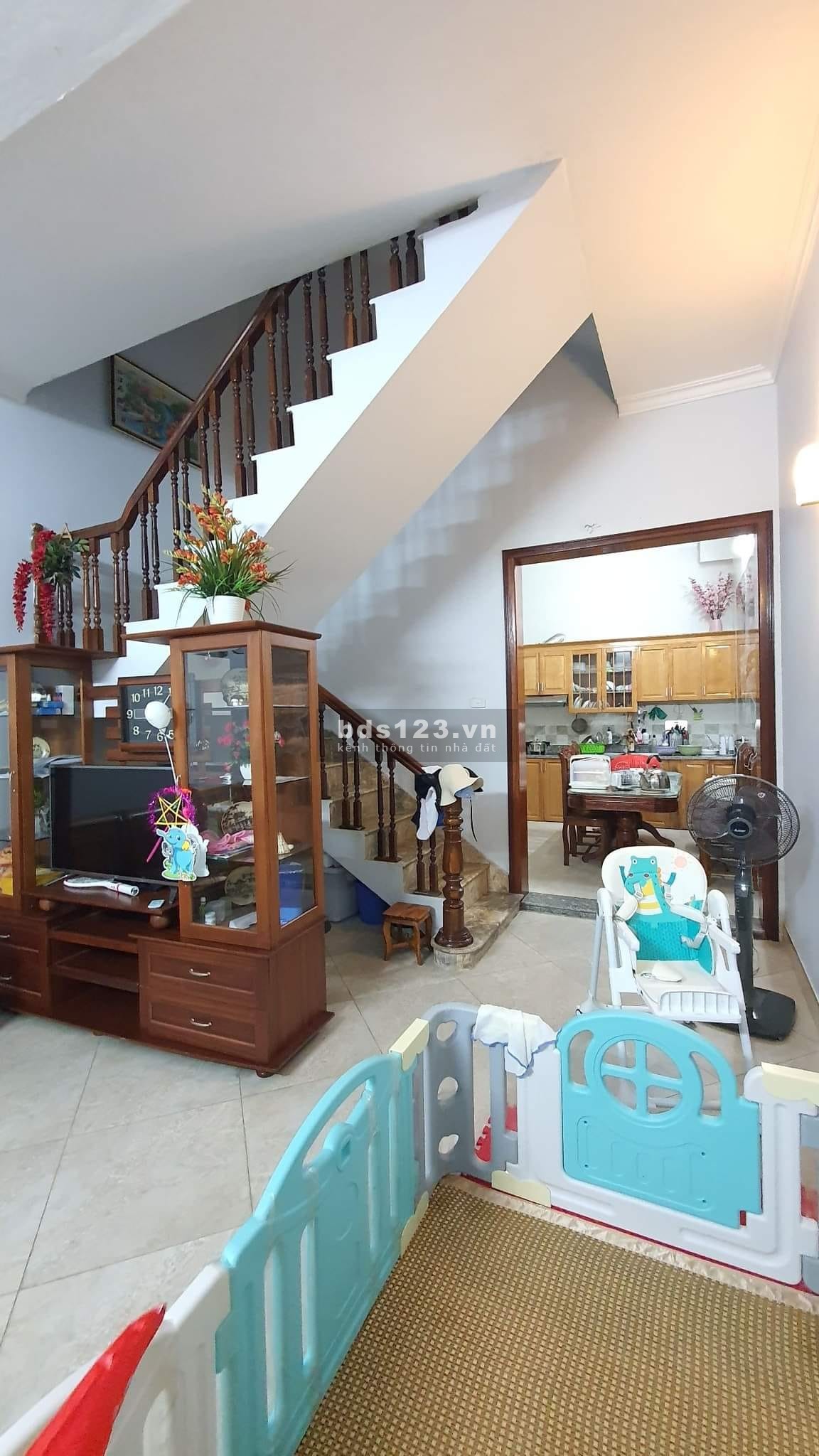 Bấn nhà 3 tâng phố Trần Thái Tông-Cầu Giấy 51m2 nhà đẹp - giá tốt