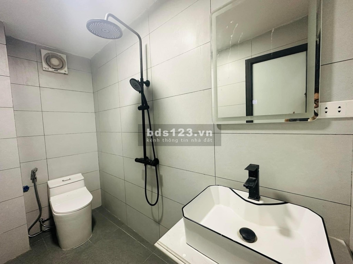 Bán nhà lô góc 4 mặt thoáng ngõ rộng nội thất sịn 36m2 giá 3ty