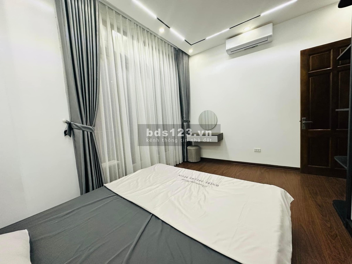 Bán nhà lô góc 4 mặt thoáng ngõ rộng nội thất sịn 36m2 giá 3ty