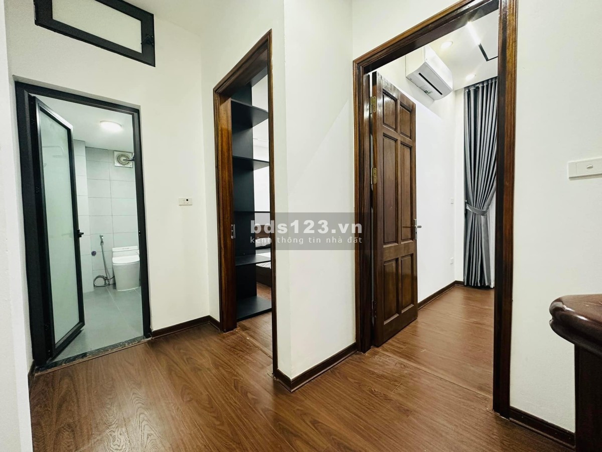 Bán nhà lô góc 4 mặt thoáng ngõ rộng nội thất sịn 36m2 giá 3ty