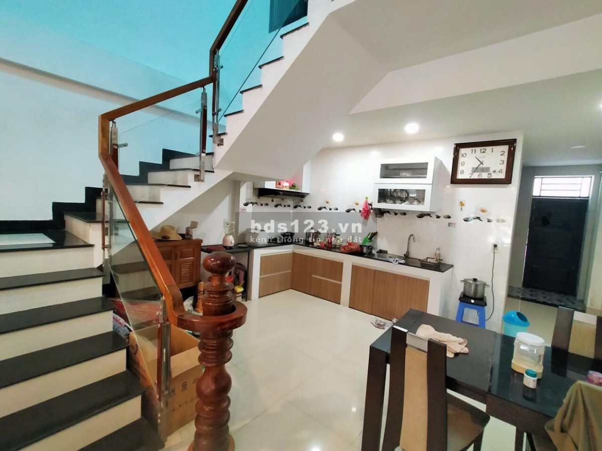 Chủ nợ ngân hàng hạ giá bán nhà như cho, siêu phẩm Trần Cao Vân 90m2