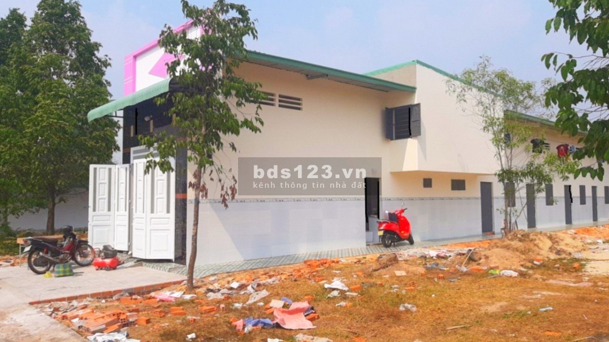 Về Bến Tre định cư cần sang gấp đất và trọ ở Bình Dương. Gía 1tỷ140tr. Thu nhập 30triệu/ tháng.