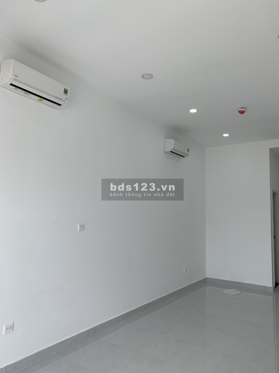 Cho thuê The Sun Avenue căn office giá siêu rẻ chỉ 8tr/t