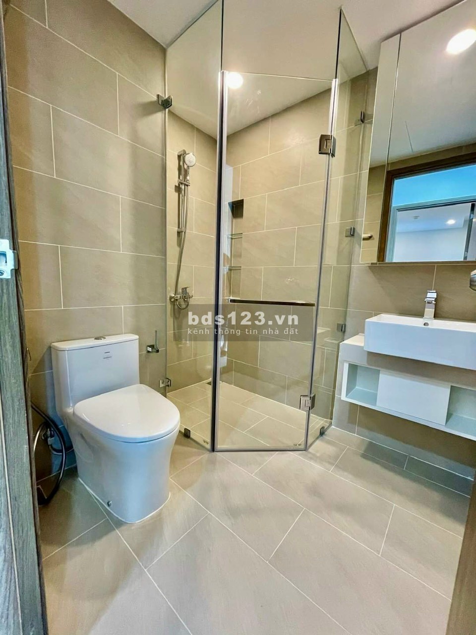 Bán CH Screc Tower 81m2, 2PN, căn góc, có SH. Giá thật nhà thật không đăng ảo: 3.5 tỷ (còn TL giảm)
