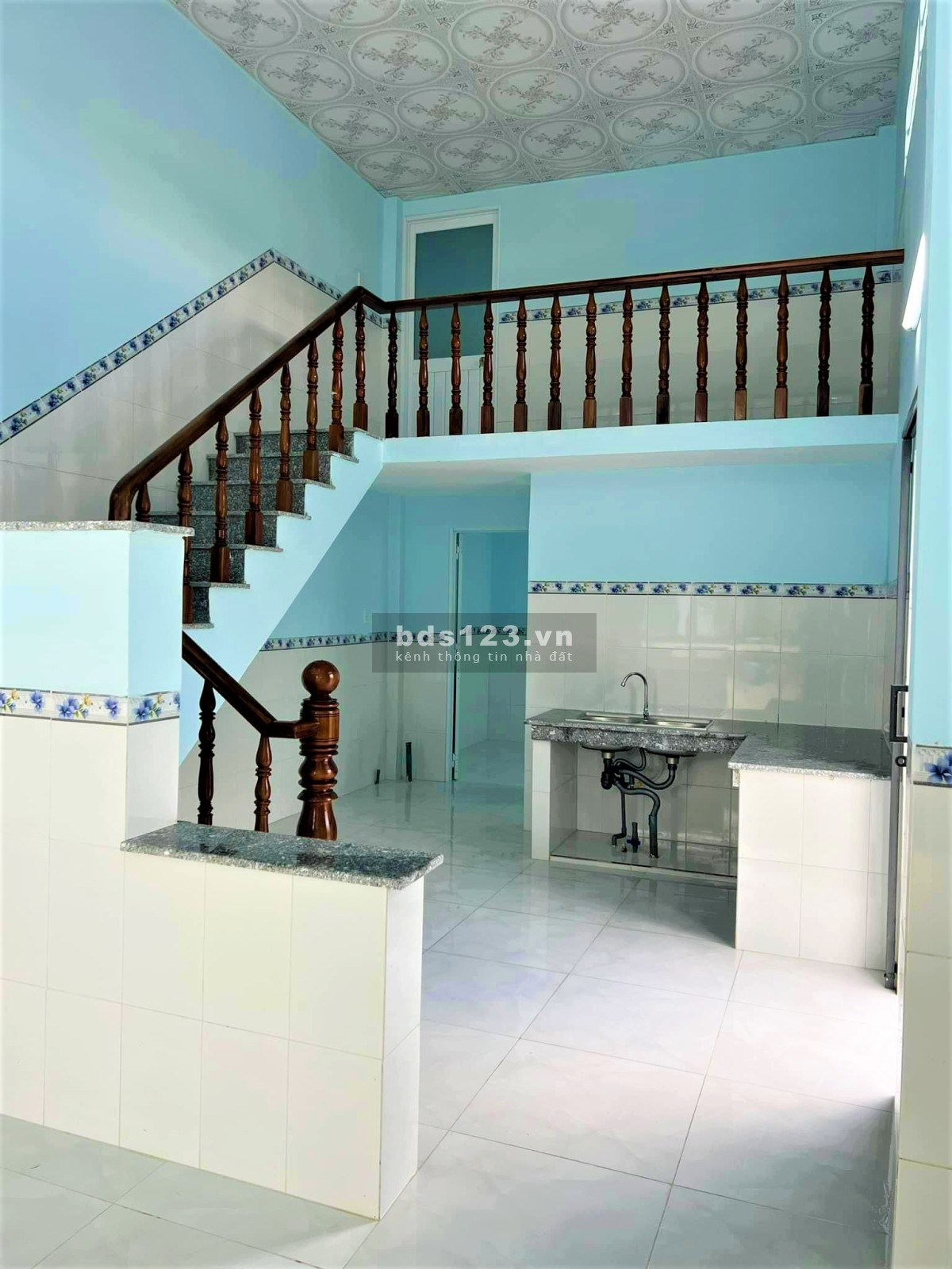 Gia đình tôi cần bán gấp 2 dãy nhà trọ và lô đất 450m2 (15X30m) 1,8 tỷ sát cổng KCN Việt - Sing