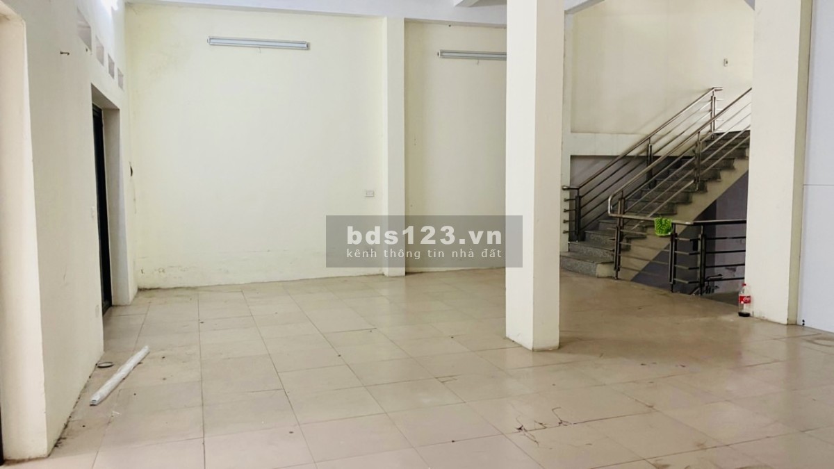 Cho thuê mặt bằng làm kho xưởng phố Nguyễn Văn Giáp - Nam Từ Liêm