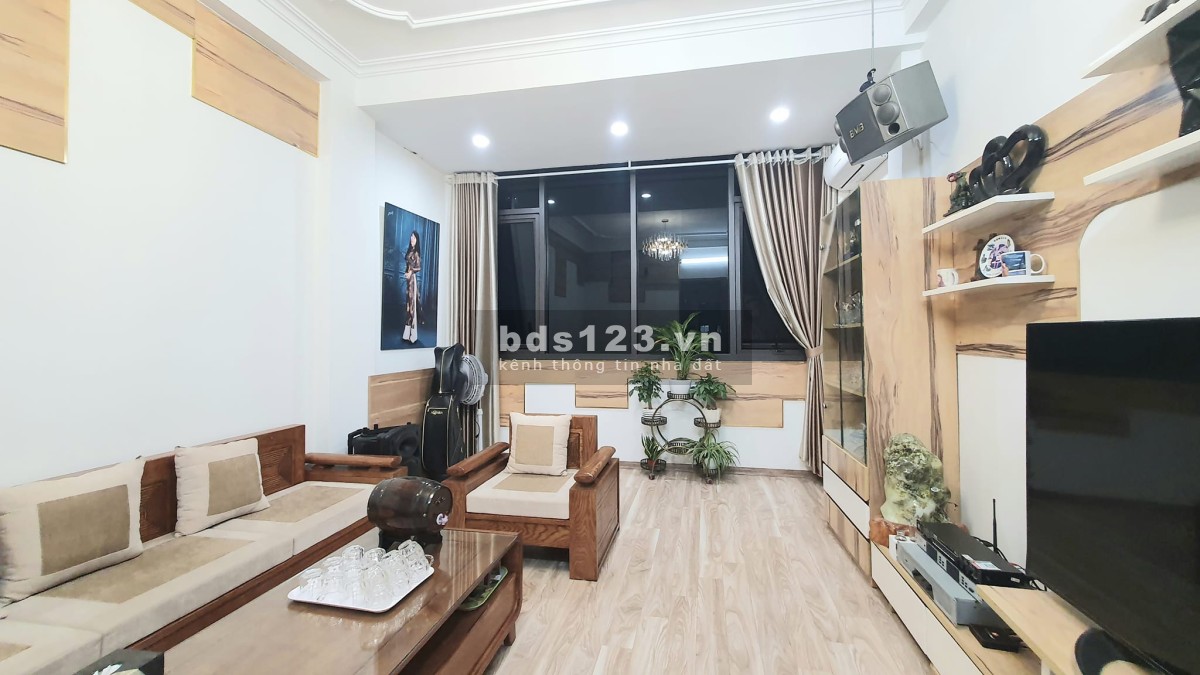 Bán nhà trung tâm nhộn nhịp bậc nhất Đống Đa – ba bước ra phố - 6 tầng thang máy gara oto