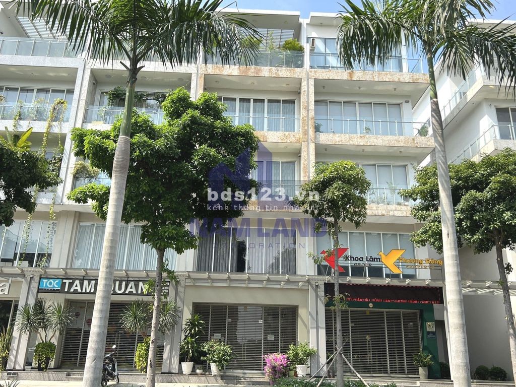 Cho thuê nhà nguyên căn cặp căn góc SARITOWN KĐT Sala GIÁ VỪA GIẢM 1000$ (12.8x21.5m)