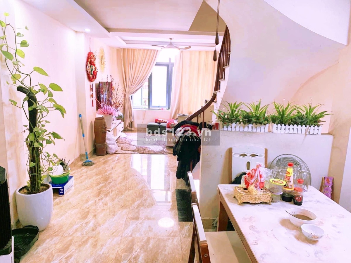 Giảm giá 2 tỷ - Cần bán gấp nhà Khương Đình, Thanh Xuận 43M2, 6 tầng, MT 3.9M.
