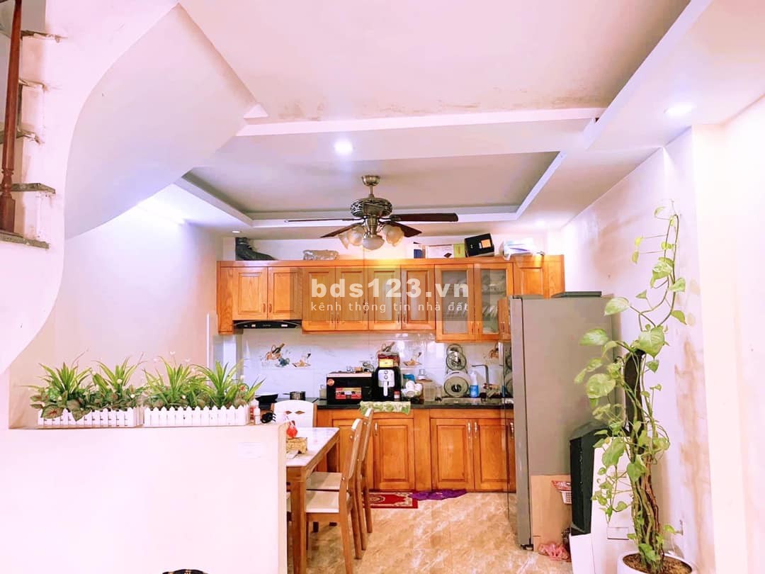 Giảm giá 2 tỷ - Cần bán gấp nhà Khương Đình, Thanh Xuận 43M2, 6 tầng, MT 3.9M.