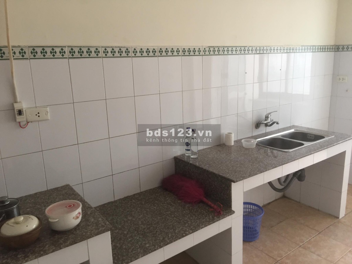 Cho thuê căn hộ 126m2 nhà HH2, phố Dương Đình Nghệ, Yên Hòa, Cầu Giấy
