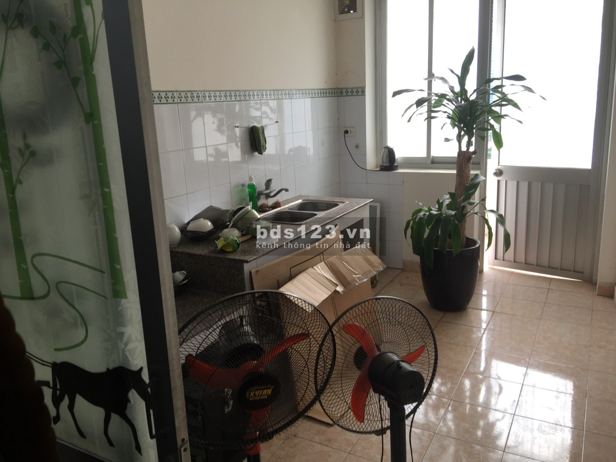 Cho thuê căn hộ 126m2 nhà HH2, phố Dương Đình Nghệ, Yên Hòa, Cầu Giấy