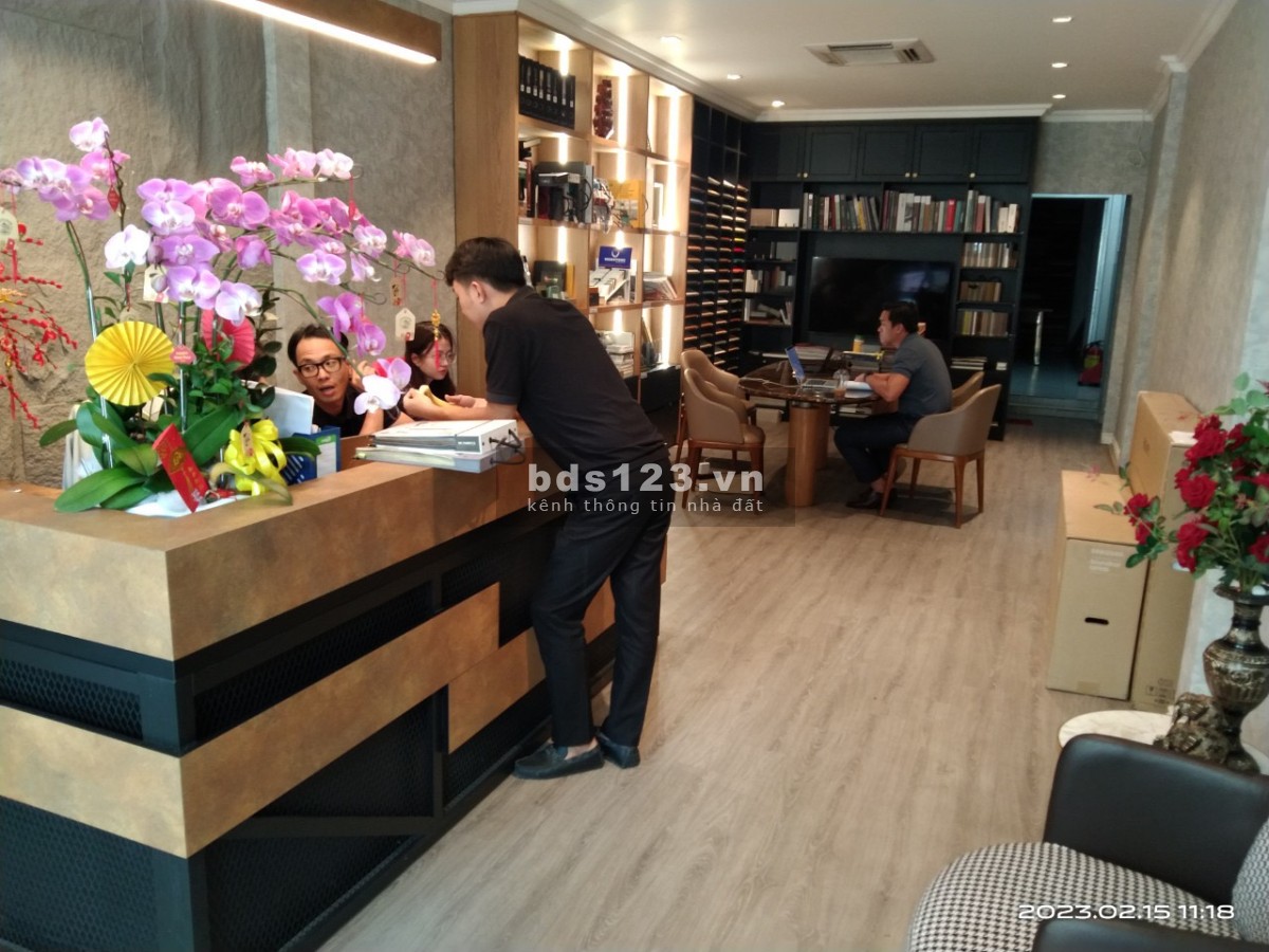 Nhà 2 mặt tiền Nguyễn Trường Tộ, 240m2, 3 tầng