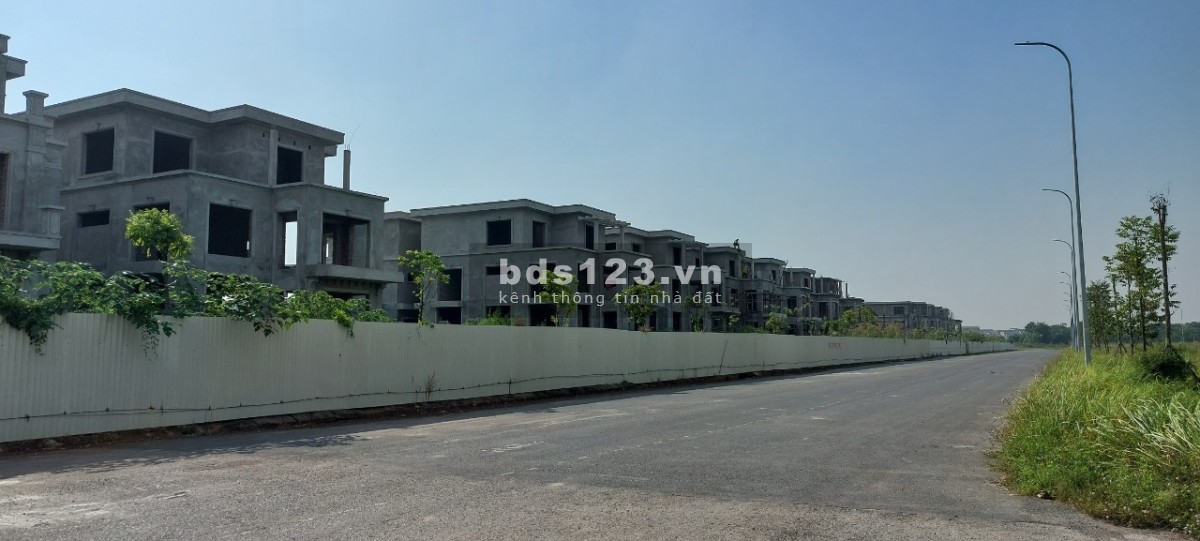 Cần bán gấp đất biệt thự có thể xây dựng ở ngat khu ĐT Cienco5 Mê Linh - Giá cực sốc