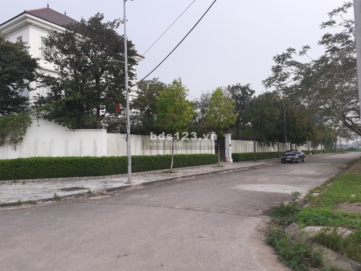 Cần bán gấp đất biệt thự có thể xây dựng ở ngat khu ĐT Cienco5 Mê Linh - Giá cực sốc
