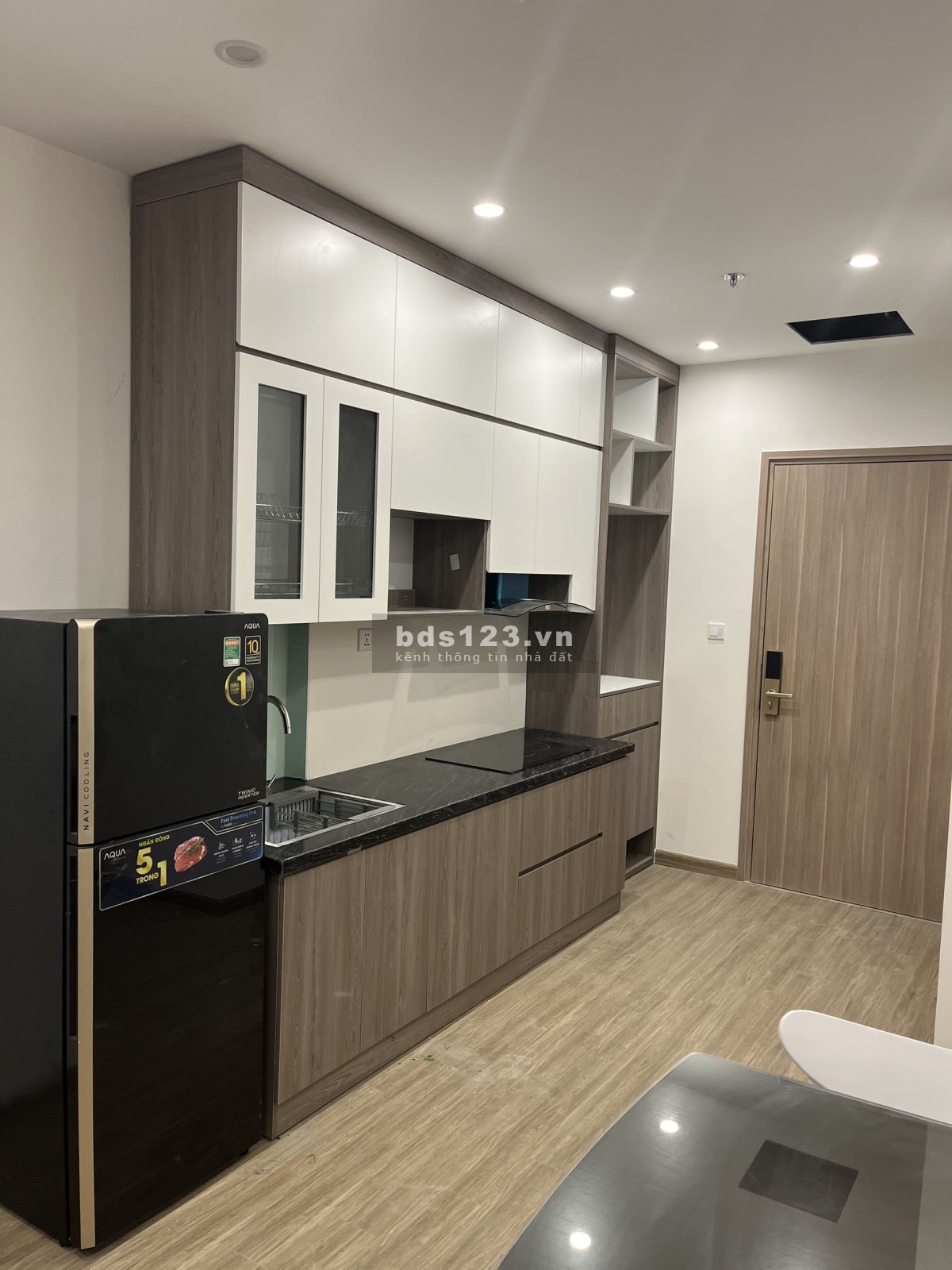 Lỗ bán 2PN2WC tòa SA Vinhomes Smart, tầng thấp, view nội khu mát, ở hay kinh doanh đều được, 2,2 tỉ