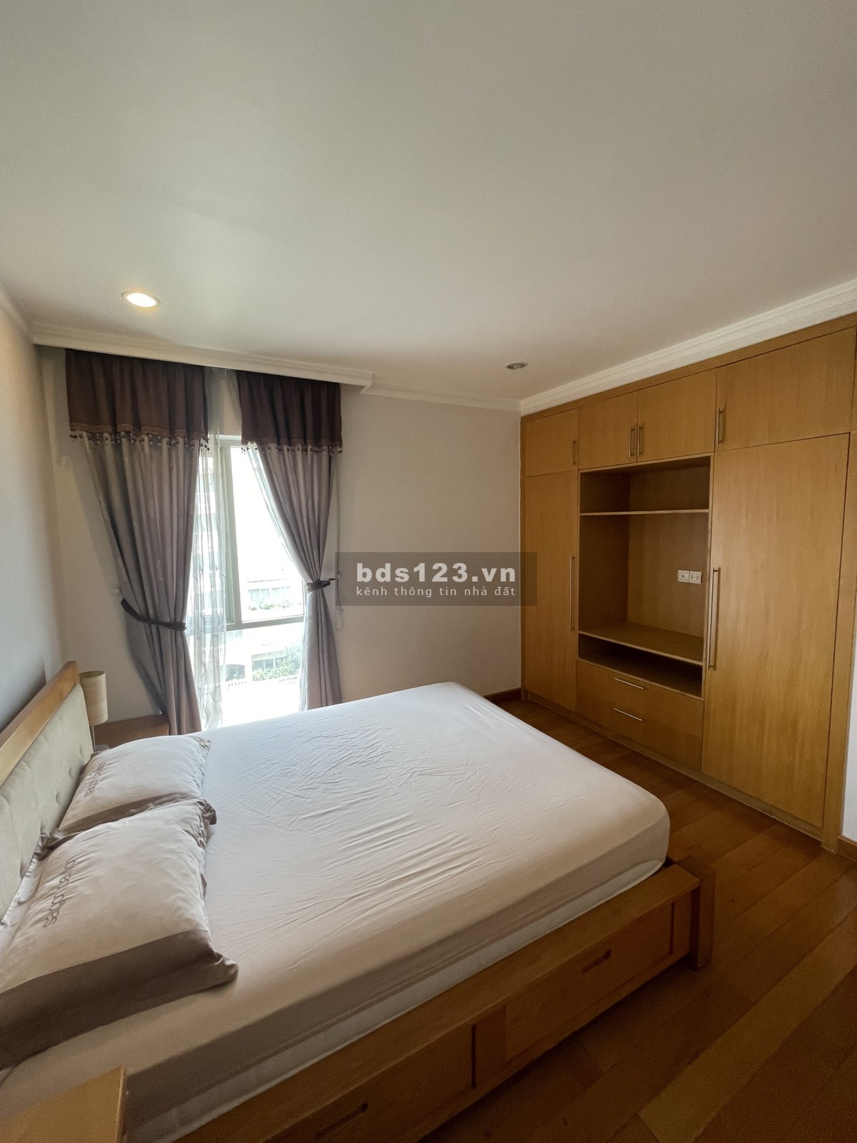 Bán căn hộ Saigon Pavillon 85m2 (có bancon Đông Nam) 2PN, 2WC, sổ hồng. Giá còn TL giảm: 9.8 tỷ
