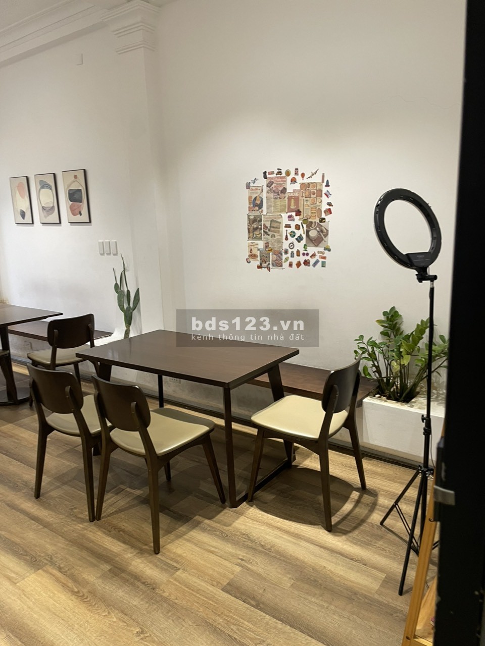 Cho thuê nguyên căn Nguyễn Gia Trí, 4 tầng, giá 40 triệu/th