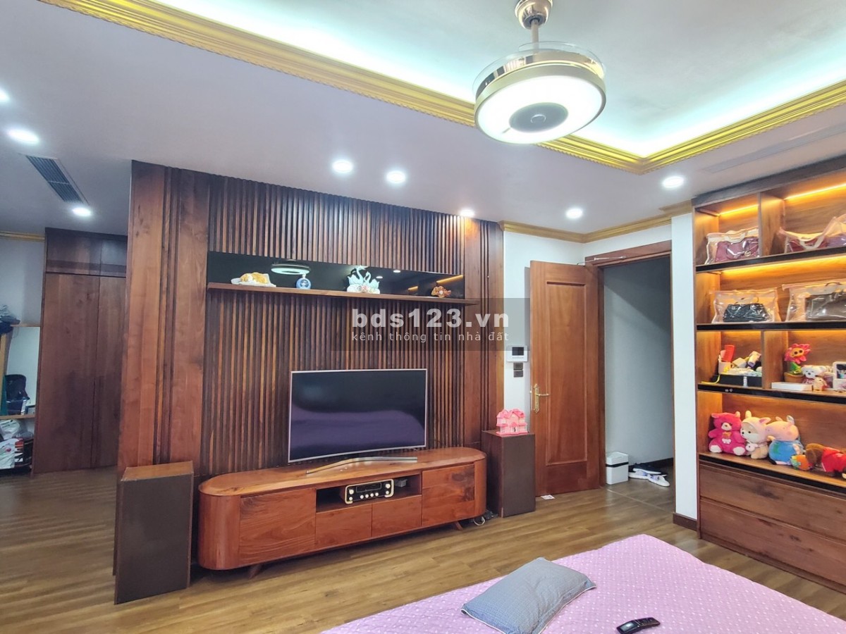 Bán biệt thự Linh Đàm, Hoàng Mai, 250m, 4 tầng, 13m mặt tiền, nhỉnh 45 tỷ, có thương lượng