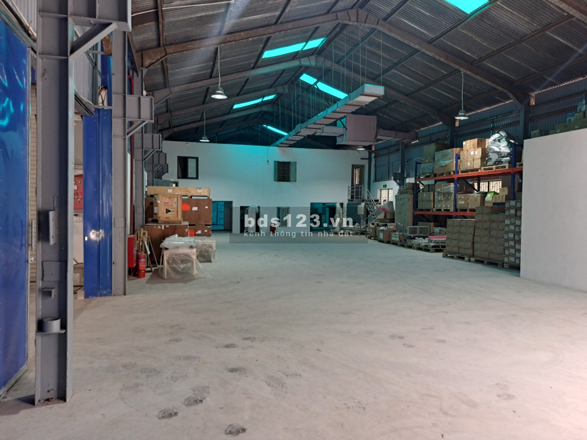 Chính chủ cần cho thuê kho tại 90 Tân Xuân, giá 100.000/m2 (chưa VAT)