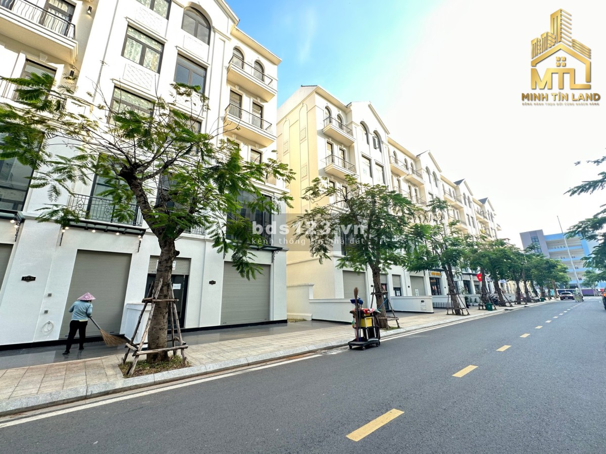 HOT Bán gấp Nhà phố Vinhomes Grand Park 126m2 lỗ 1 tỷ bán 18,3 tỷ BTP