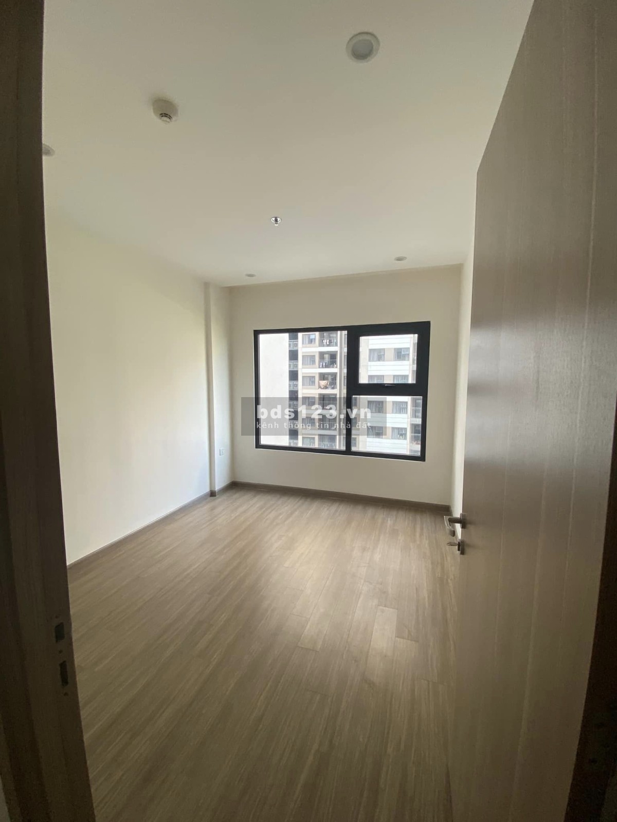 Chuyển nhượng căn hộ 2PN, DT 55m², View trường tại Vinhomes Ocean Park giá 1,7x tỷ