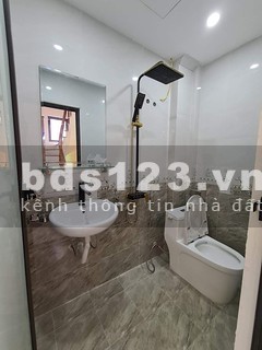Gấp: Bán nhà giá siêu rẻ, hơn 2,5 tỷ có ngay nhà 2 tầng kiệt ô tô Điện Biên Phủ, DT khủng gần 100m2