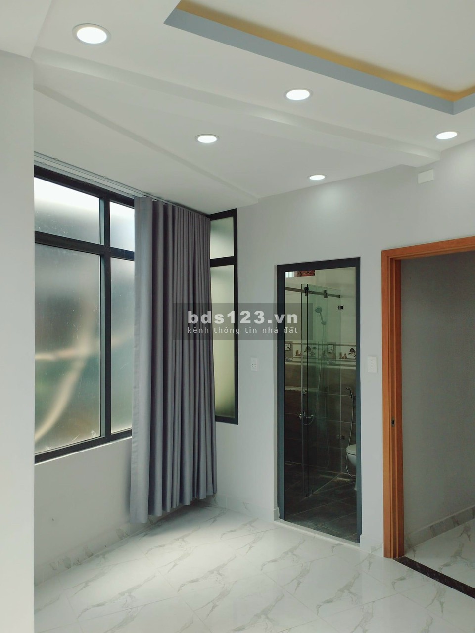 Nhà mới đẹp, hẻm đường TXS, Q7, Sổ hoàn công đầy đủ, công chứng ngay.