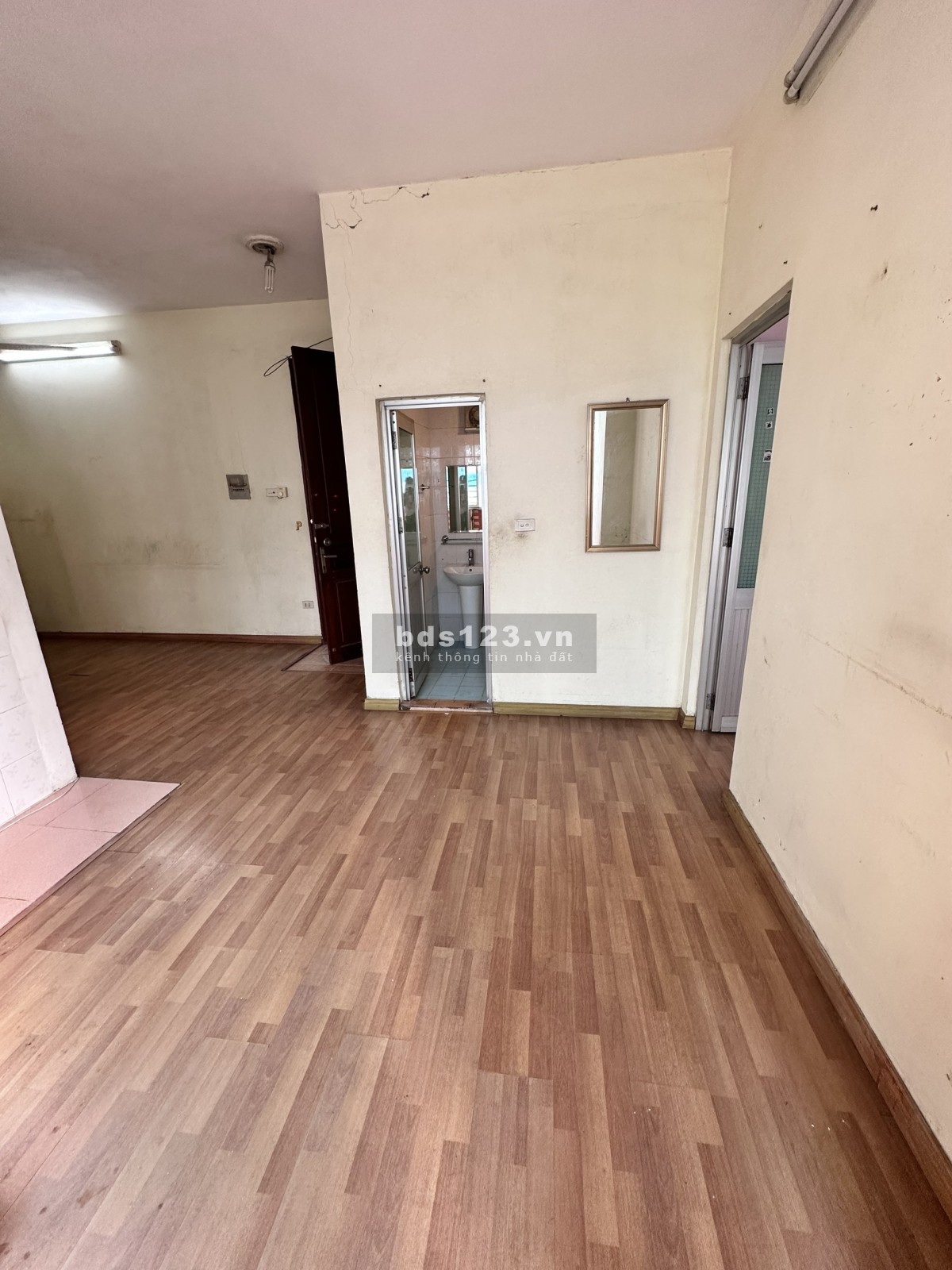 Bán gấp căn hộ chung cư B3D Nam Trung Yên, Cầu Giấy, HN.