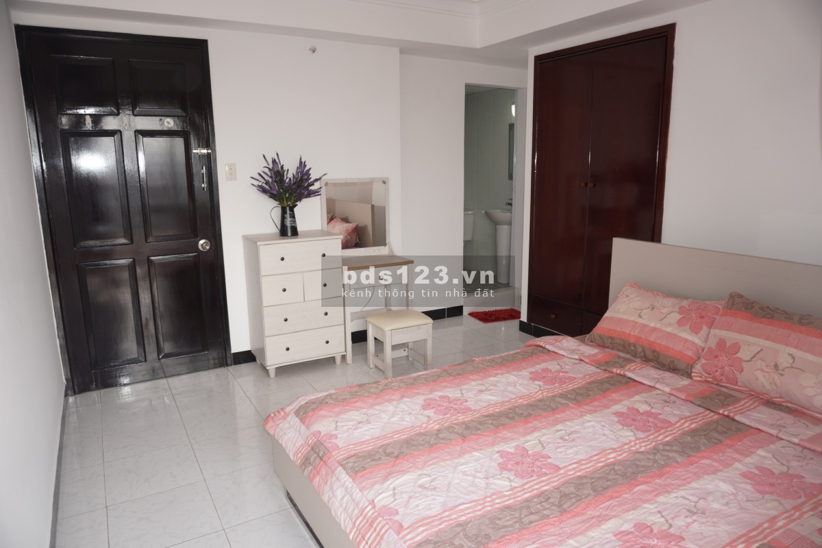 Chính chủ bán CH Sacomreal 584 Lũy Bán Bích, căn góc, 105m2, 3PN,3WC, SH lâu dài. Giá còn TL: 3.1 tỷ