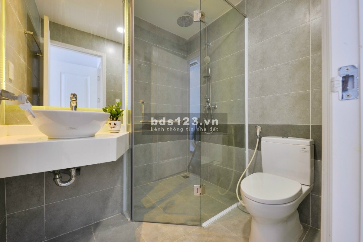 Bán căn hộ Central Plaza 65m2, 2PN, 2WC, loza rộng, căn góc, SH…