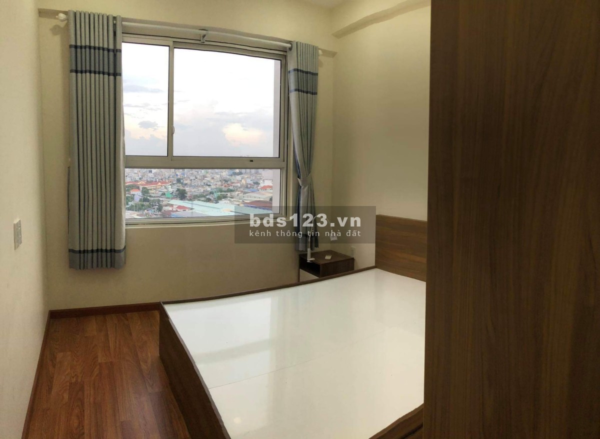 Chính chủ cần bán căn hộ SÔNG ĐÀ TOWER 82m2, 2PN, 2WC, tặng NT, SH Vĩnh Viễn. Giá Thật: 4.1 tỷ có TL