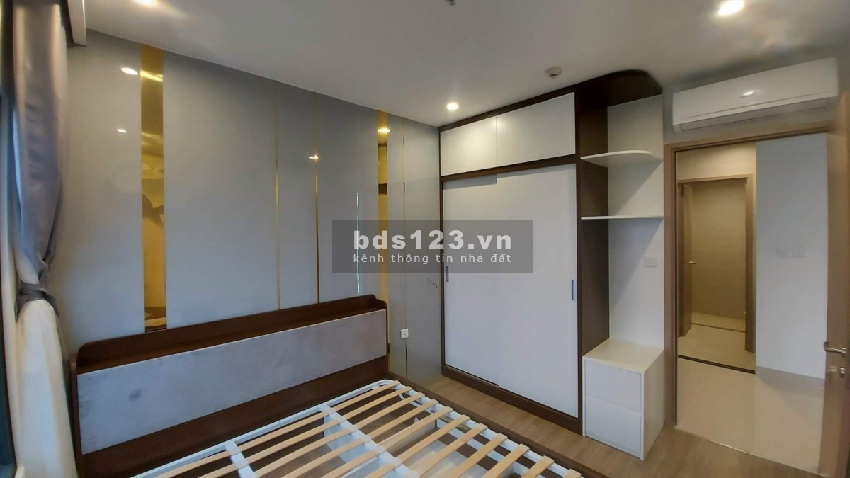 Bán 2PN1WC Vinhomes Smart, Tầng trung, full đồ đẹp ở ngay, 2,2 tỉ