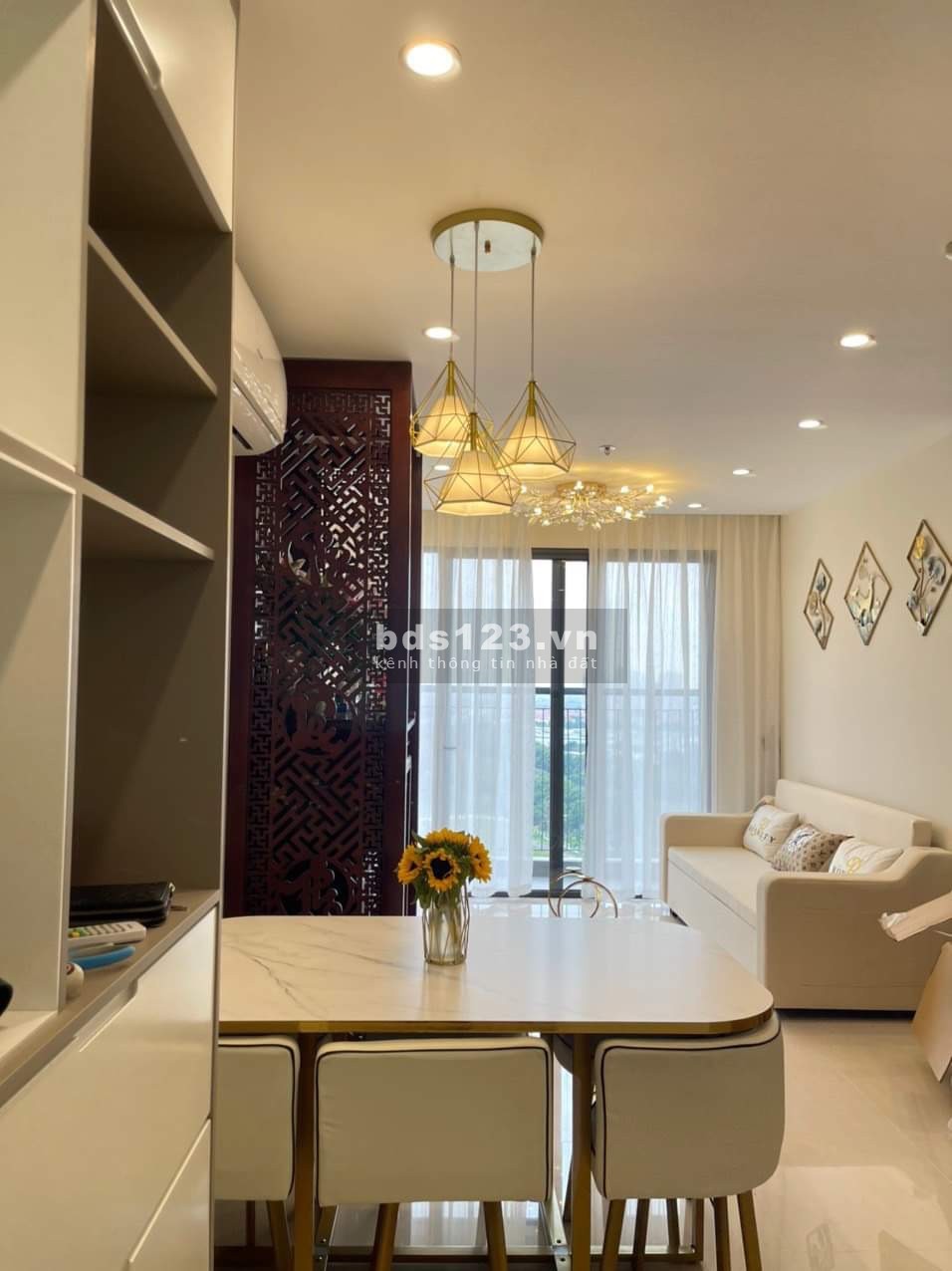 Bán 2PN1WC Vinhomes Smart, Tầng trung, full đồ đẹp ở ngay, 2,2 tỉ