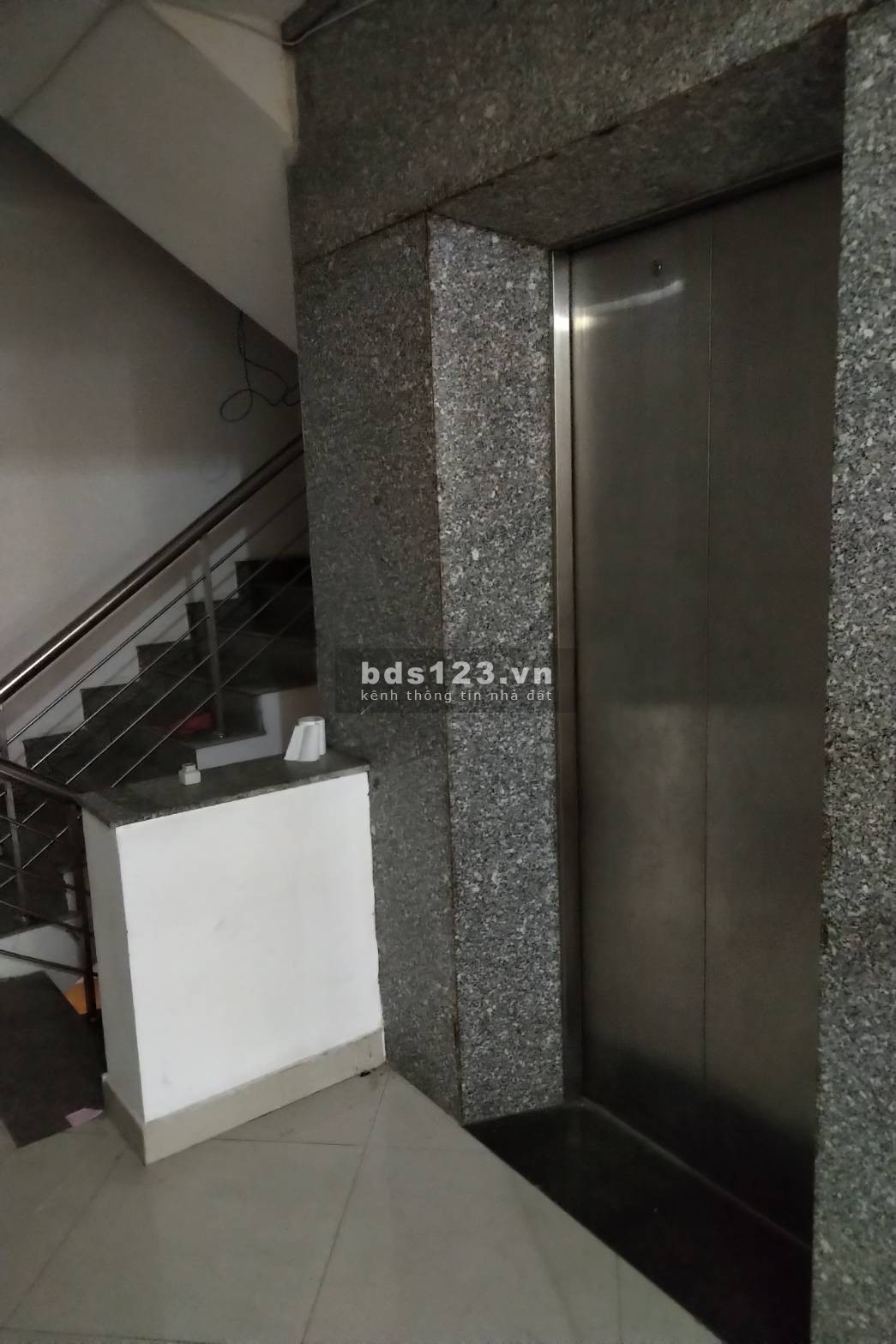 Cho thuê VP ở Hoàng Cầu, 50m2 chỉ 6TR.