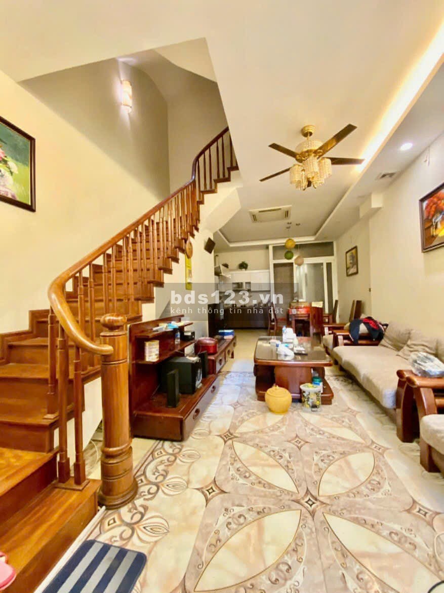 Bán nhà 1 căn duy nhất - sát Hồ Tây - mét oto đỗ ngày đêm - nhà đẹp ở ngay cho thuê 40tr/tháng