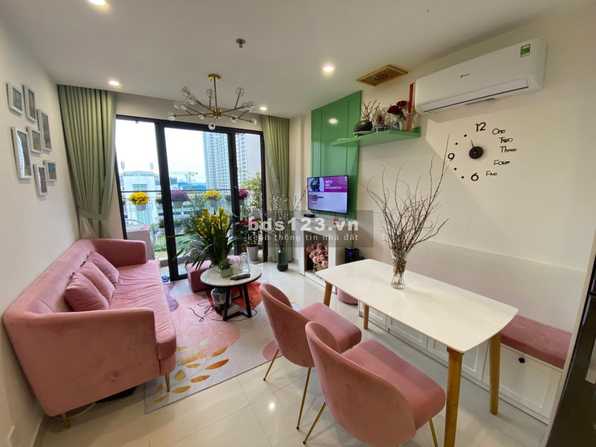 Bán gấp căn hộ 1N+1 Vinhomes Ocean Park, full đồ, có chỗ để ô tô