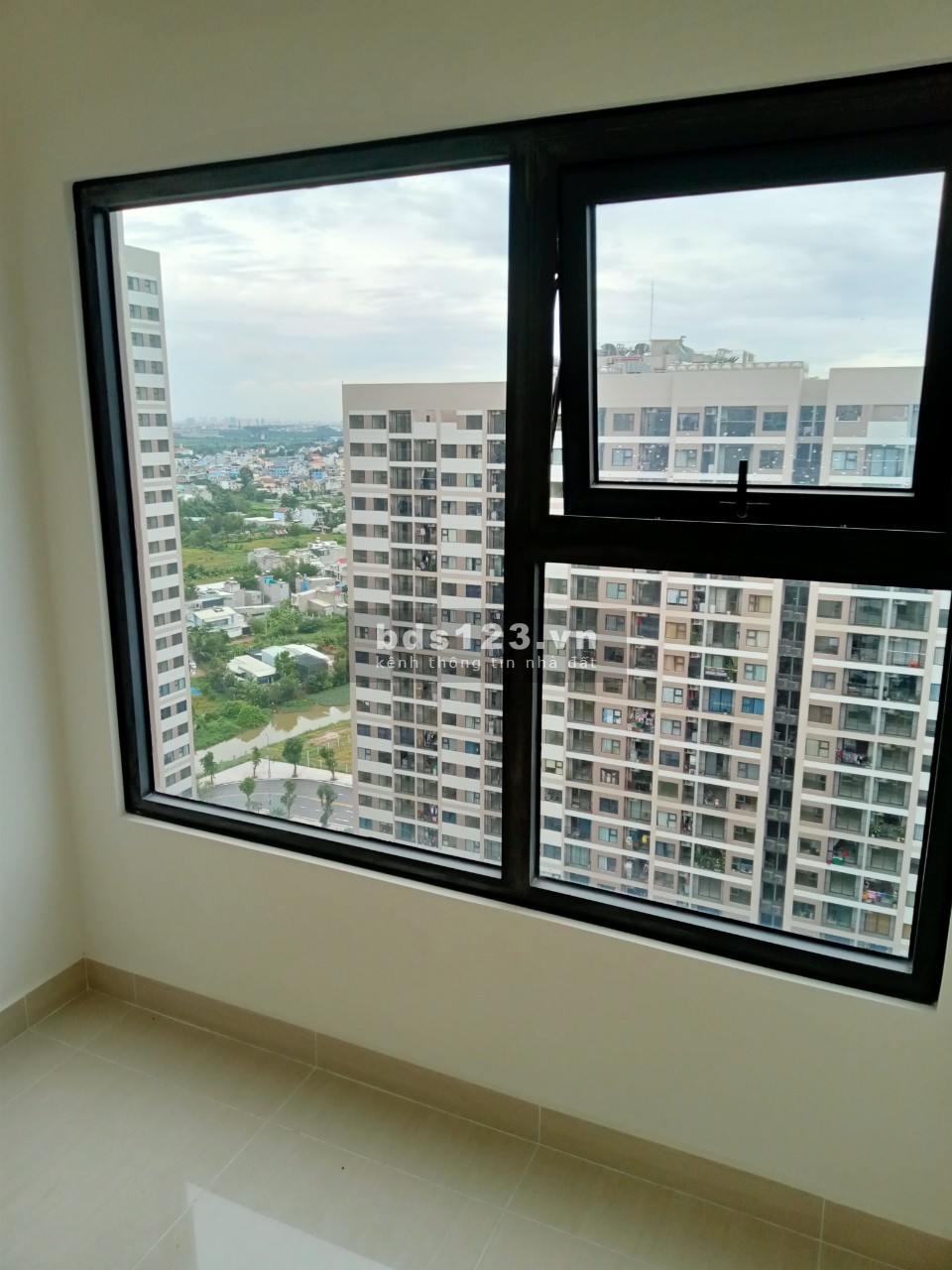 Bán gấp căn hộ 2PN + đã có sổ hồng chỉ 2,750 tỷ BTP tại Vinhomes Quận 9