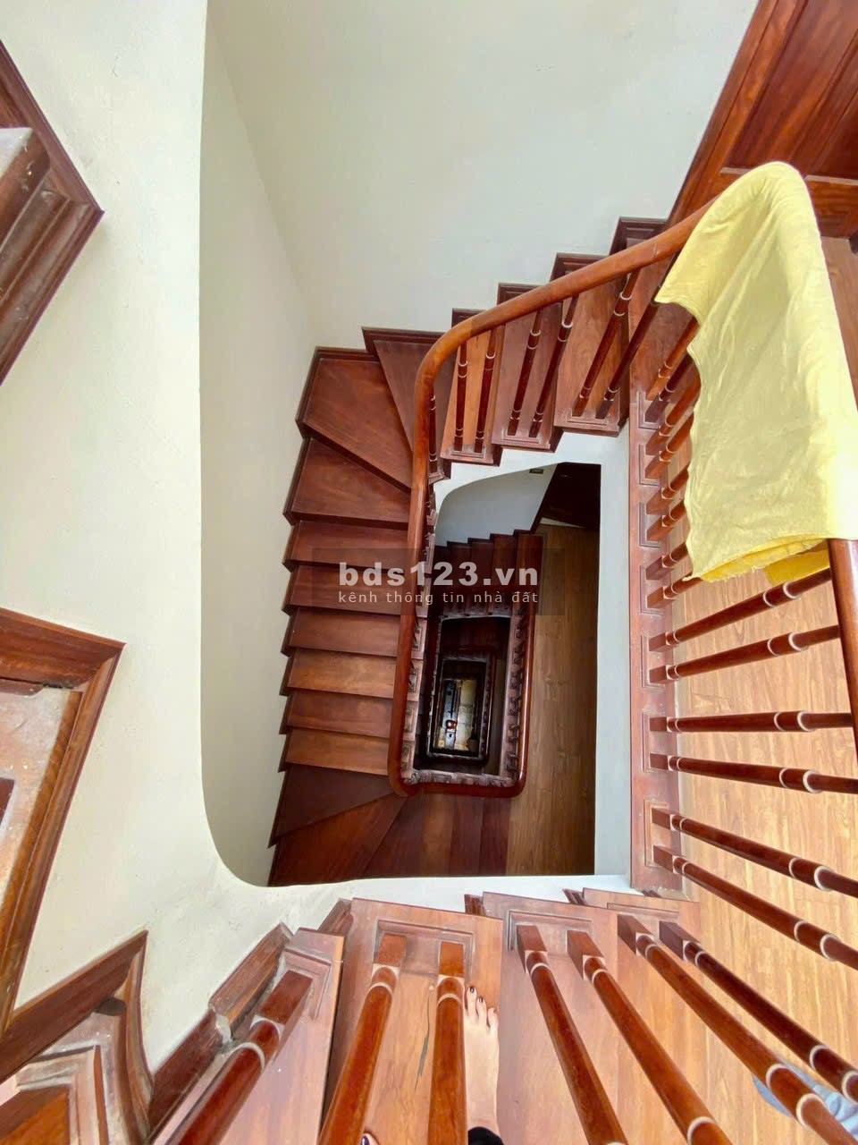 Hồ Tây - 5m ra phố - thoáng sáng - 6 tầng 54m2 - nhà đẹp ở ngay - Mặt tiền rộng
