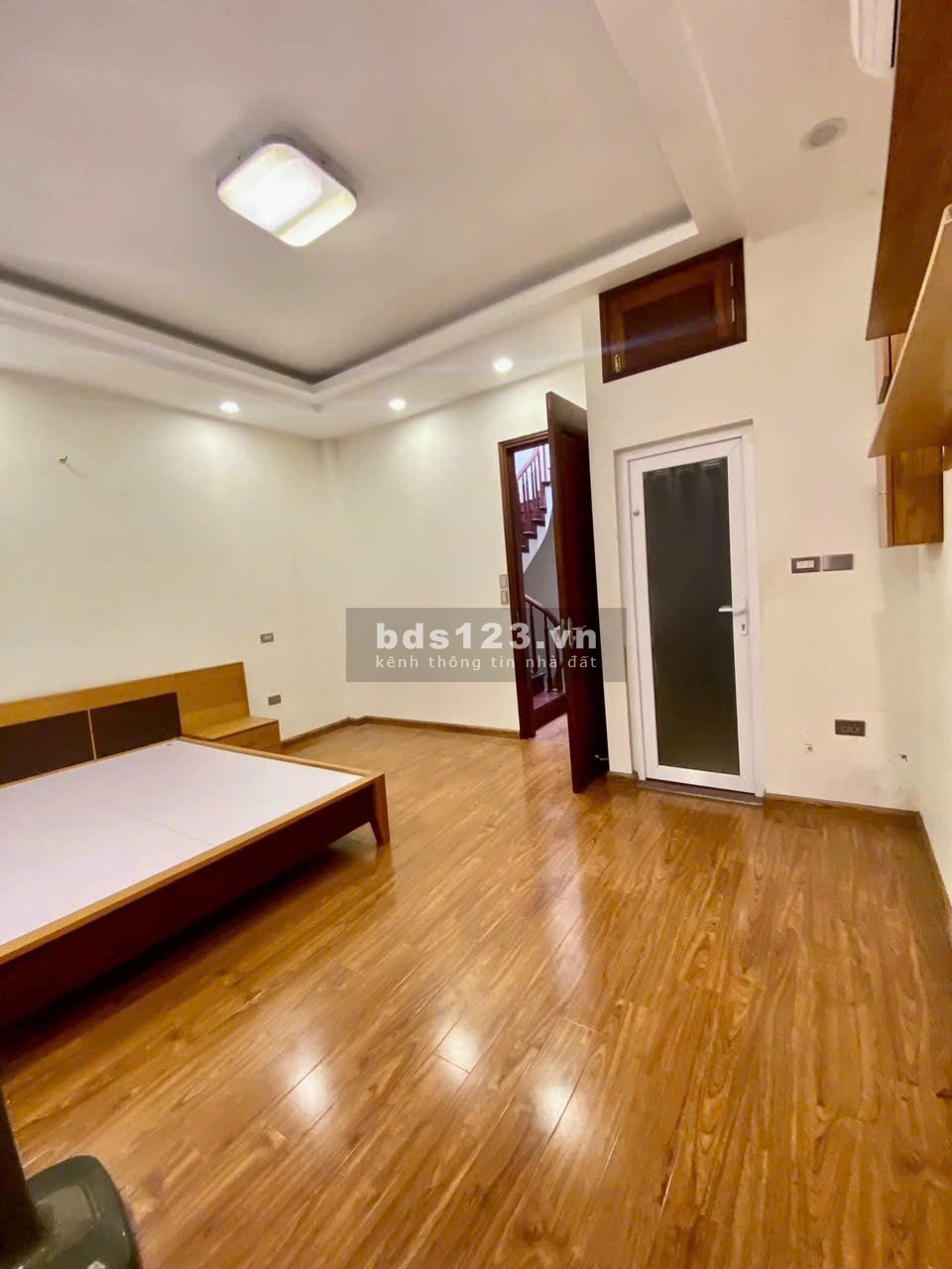 Hồ Tây - 5m ra phố - thoáng sáng - 6 tầng 54m2 - nhà đẹp ở ngay - Mặt tiền rộng