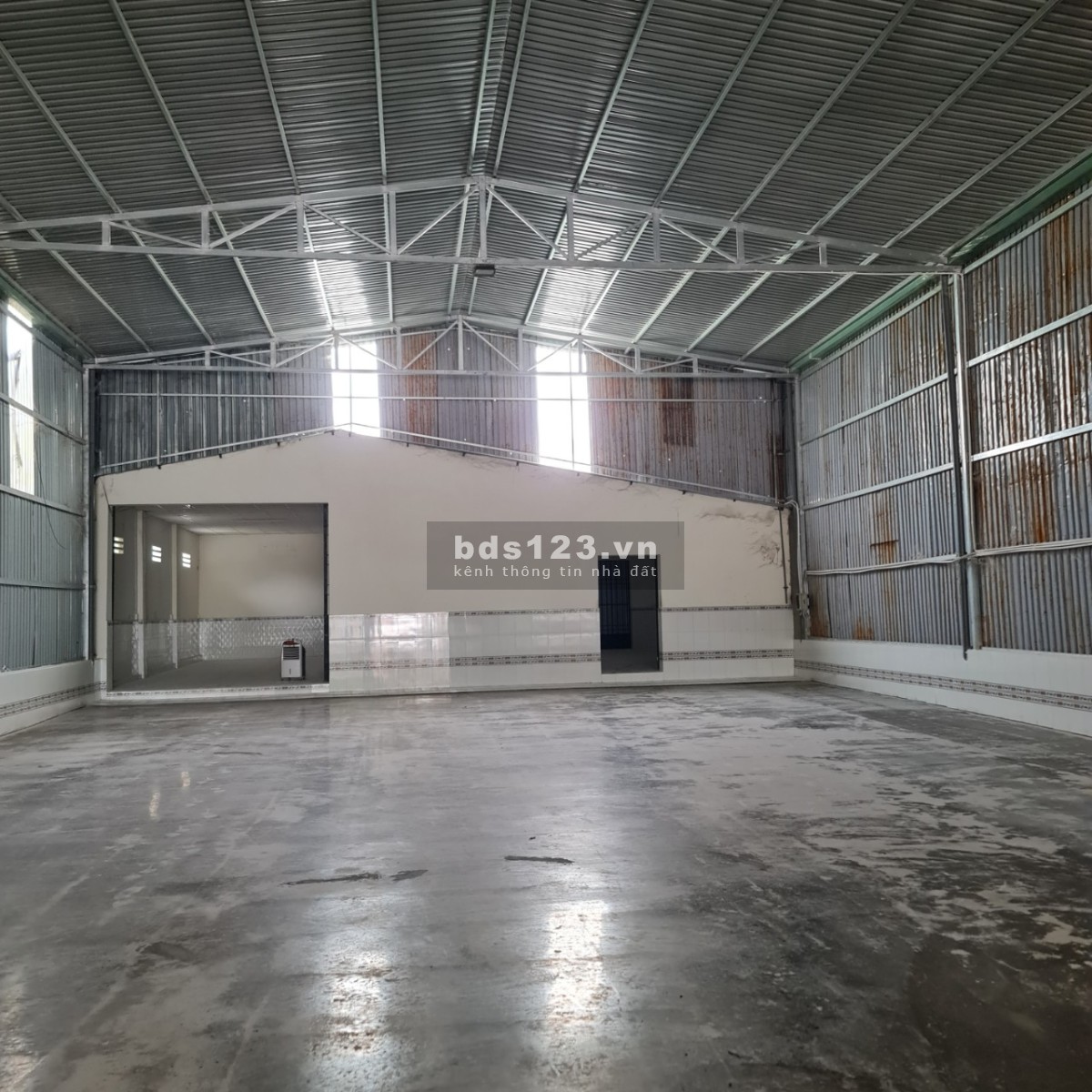 Cho thuê 800m2 kho gần đường Hoàng Hữu Nam , Phường Long Thạnh Mỹ, Quận 9
