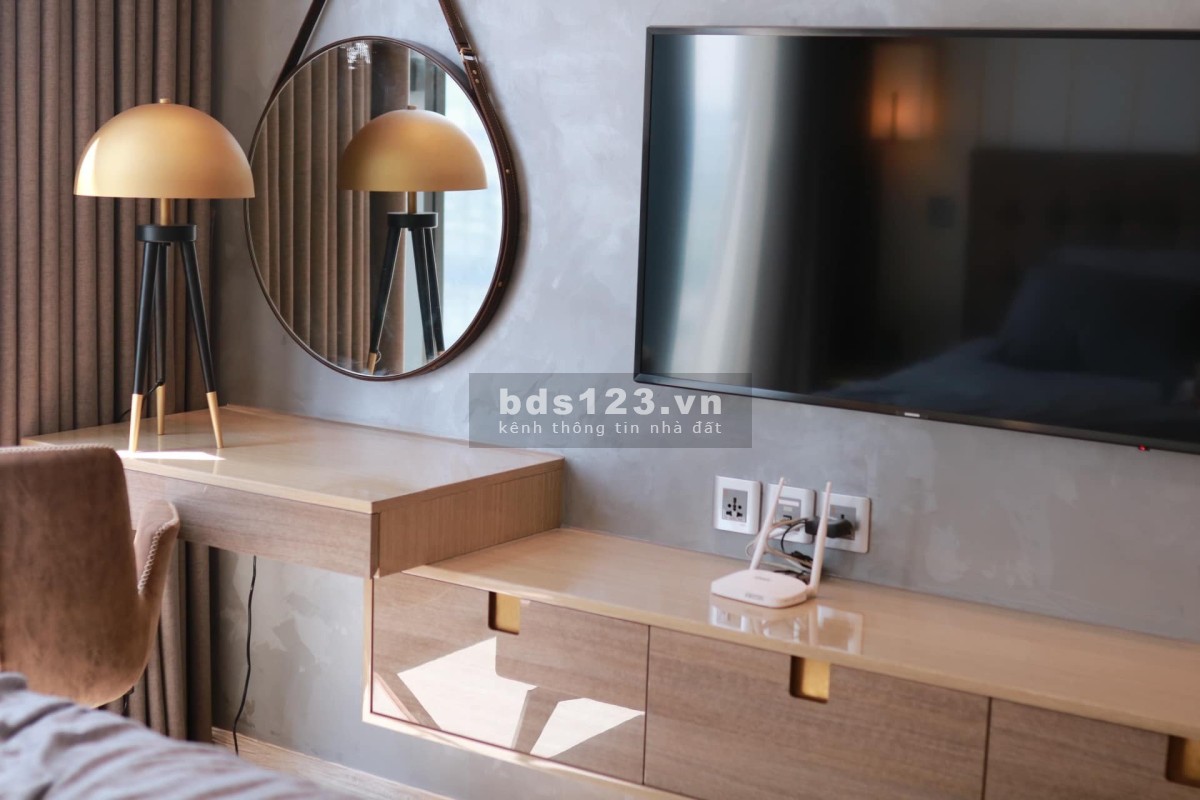 Cho thuê Vinhomes Golden River 2pn thiết kế cao cấp siêu sang trọng