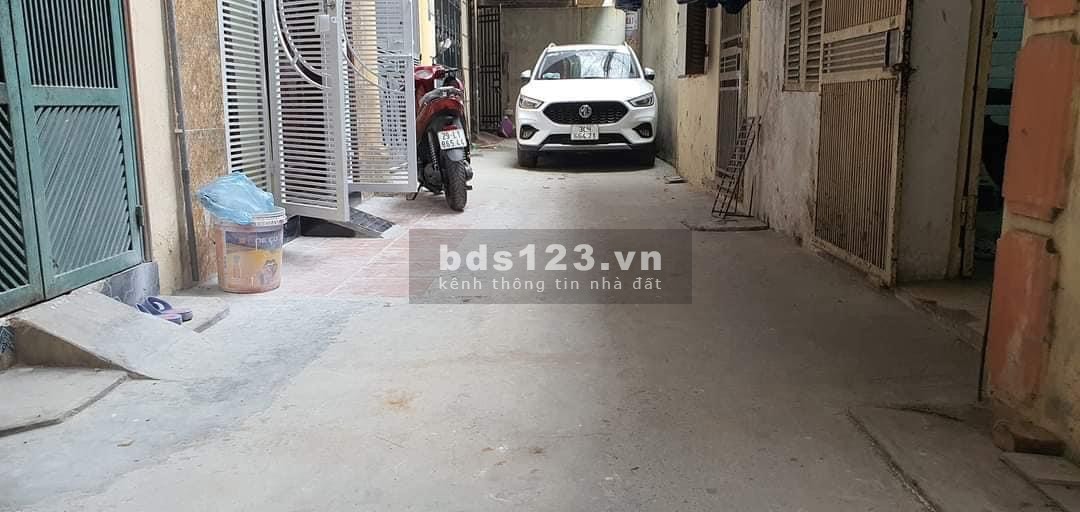 Bán nhà phân lô cán bộ - Ô tô đỗ cửa - 2 mặt ngõ trước sau - Khu hiếm nhà bán
