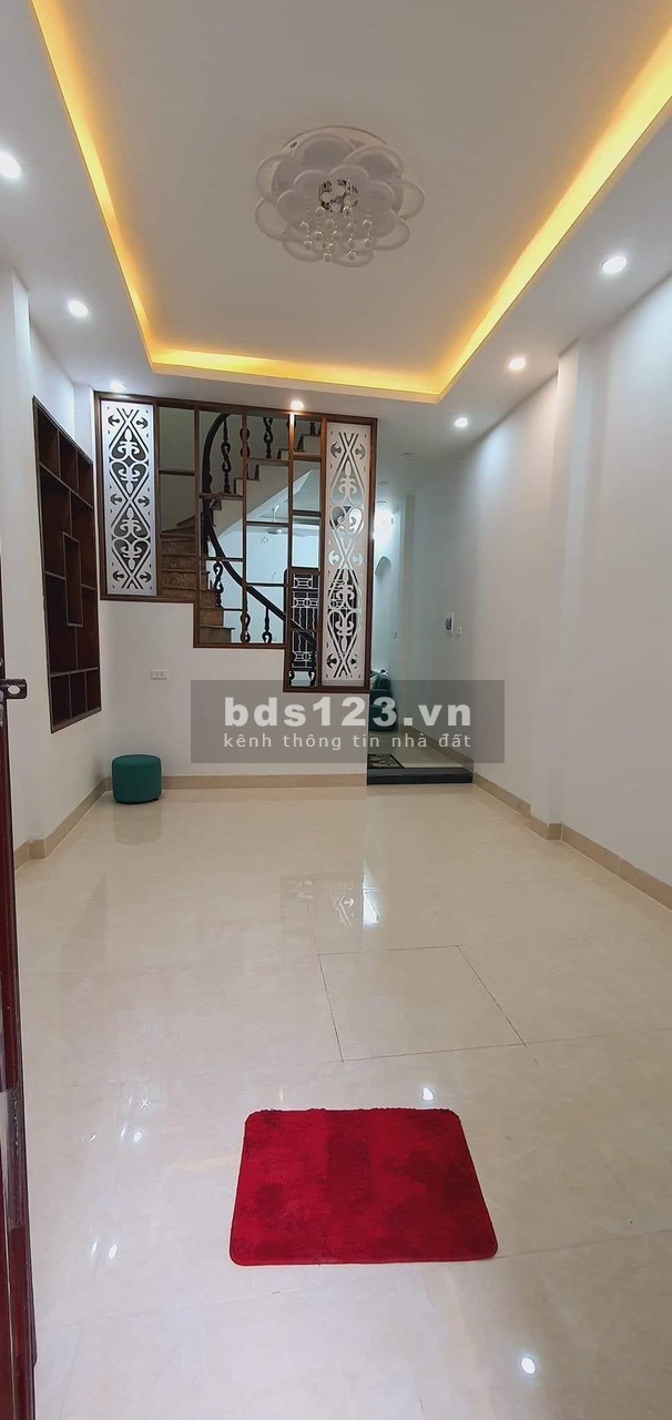 Bán nhà phân lô cán bộ - Ô tô đỗ cửa - 2 mặt ngõ trước sau - Khu hiếm nhà bán