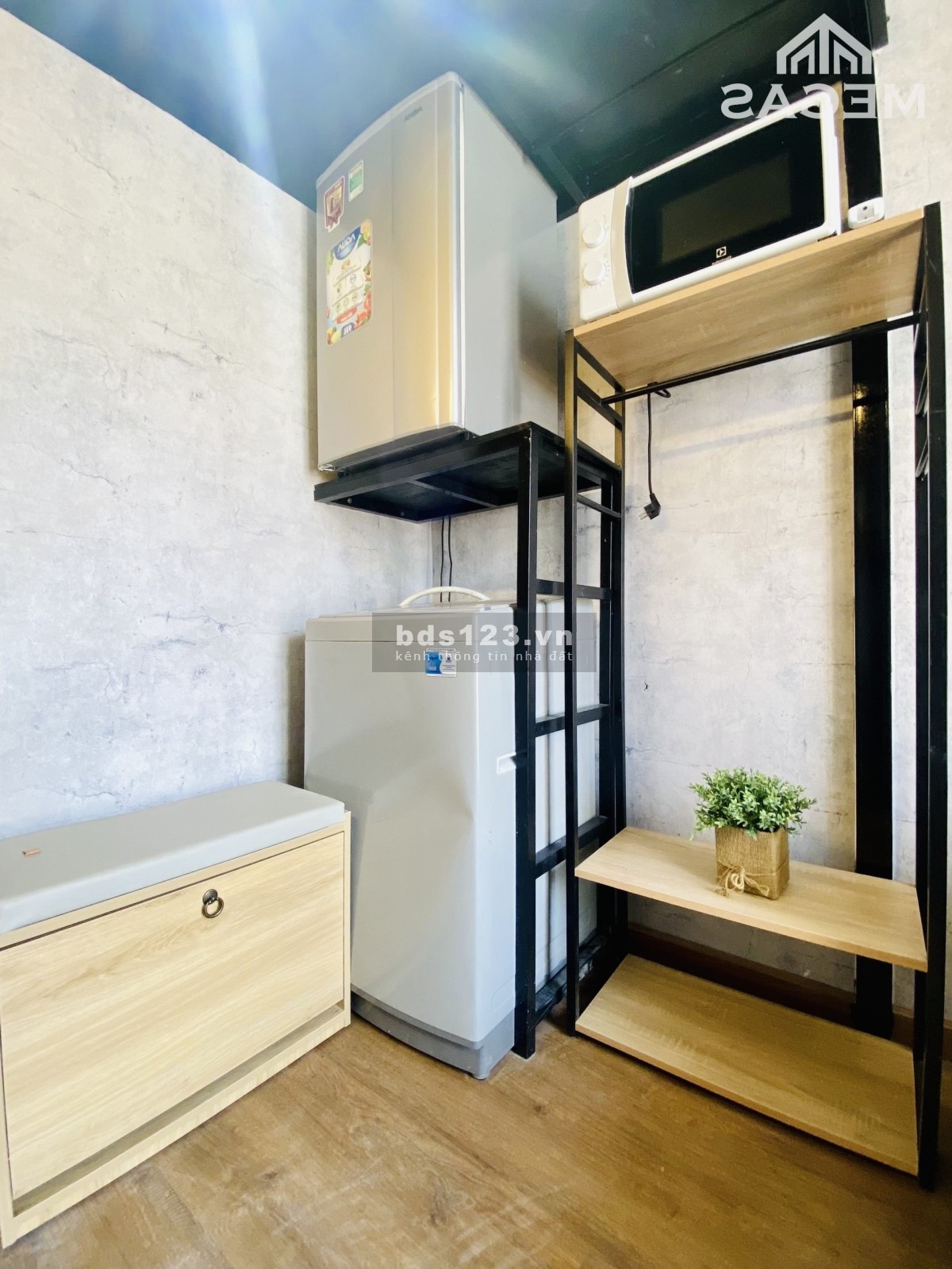 Cho thuê phòng Duplex ban công Nguyễn Trãi, quận 1 có sẵn máy giặt riêng