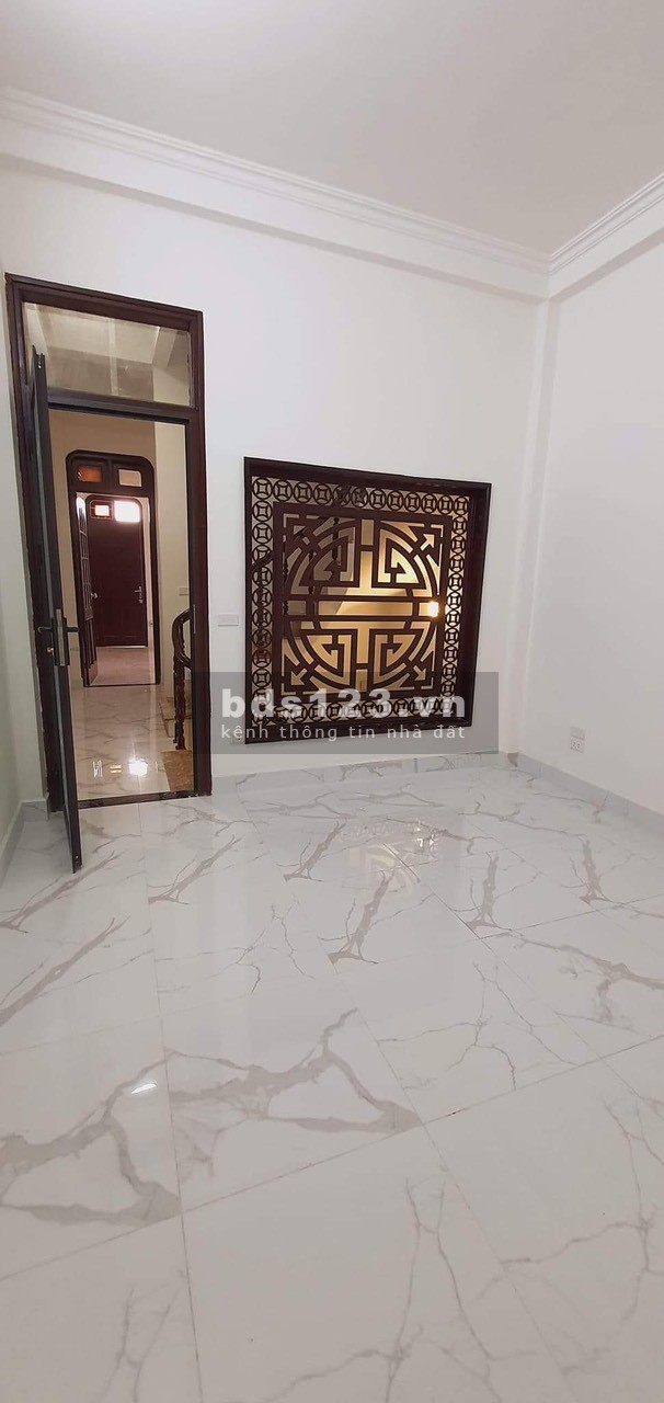 Bán nhà phân lô cán bộ - Ô tô đỗ cửa - 2 mặt ngõ trước sau - Khu hiếm nhà bán