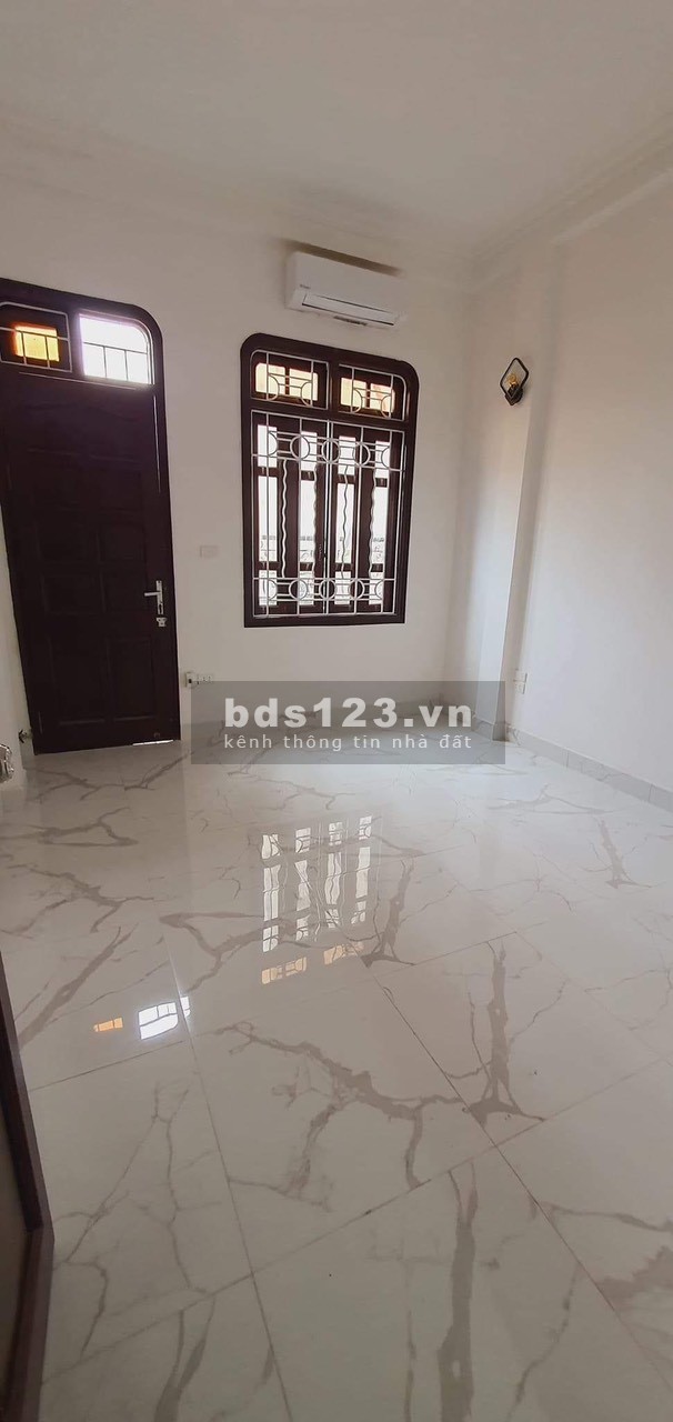 Bán nhà phân lô cán bộ - Ô tô đỗ cửa - 2 mặt ngõ trước sau - Khu hiếm nhà bán