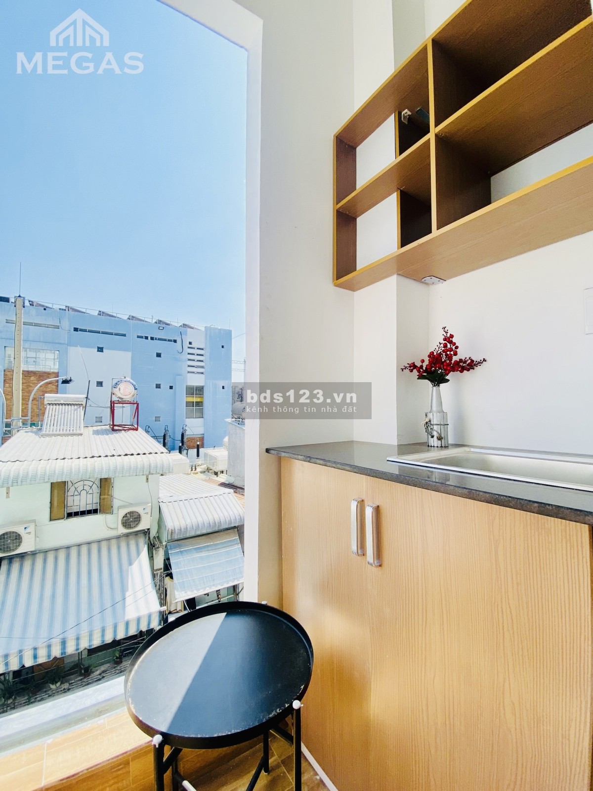 Cho thuê phòng Duplex ban công Nguyễn Trãi, quận 1 có sẵn máy giặt riêng